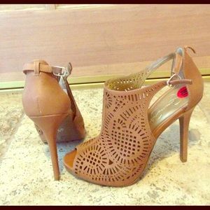 Jessica Simpson Pumps